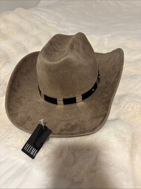 ILLUMA Western Cowboy Hat with Decorative Band Taupe /Light brown